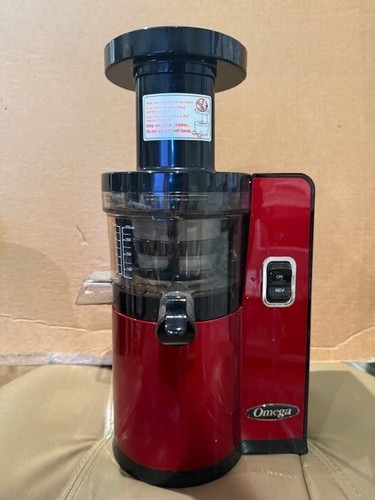 Juicer machine for fruits - juicer, and